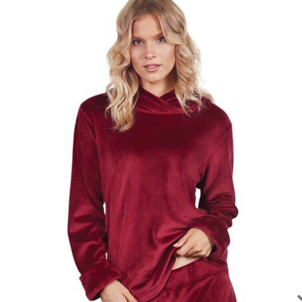🦋NWOT🦋 SOFT Velvet Red Velour Pajama Hoodie